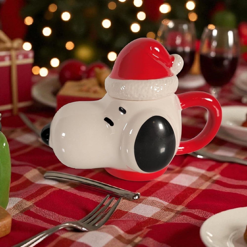 Peanuts Christmas Snoopy Coffee Tea Mug Cup with a Santa Hat lid‎